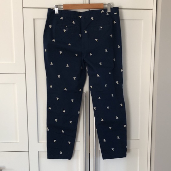 Talbots Weekend Chino Navy With Embroidered Sailboats Size 10 Petite - Picture 3 of 5